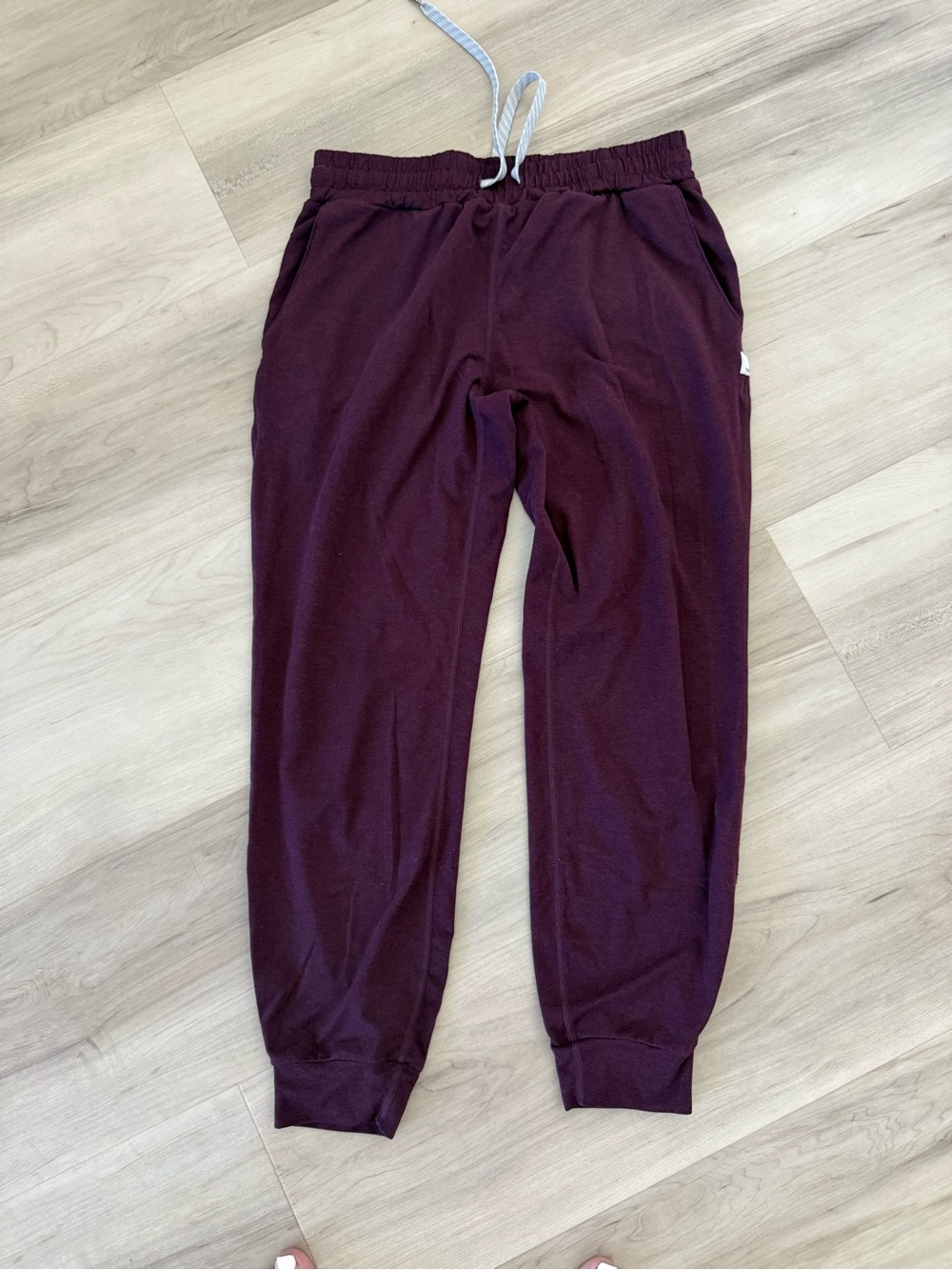 Vuori Halo Performance Joggers - Cerise Heather size XS